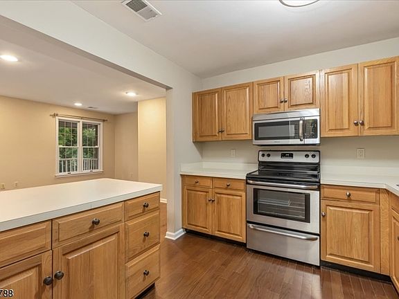 2nd image of 347 Potomac Drive