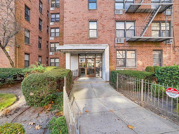 3rd image of 836 Tilden Street #5E