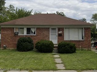 24644 Willowby Ave, Eastpointe, MI 48021