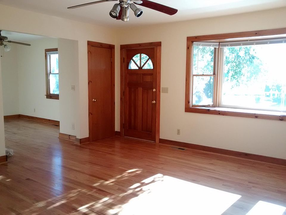 Living Room and Office/Dining