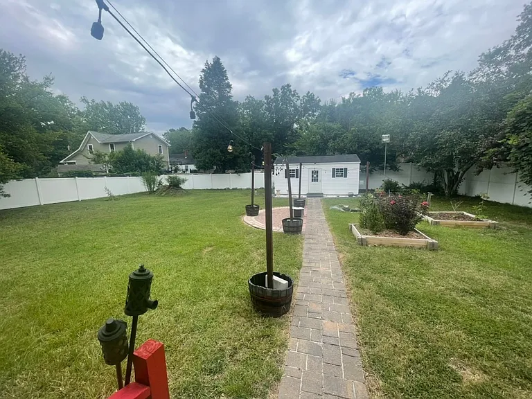 1913 Morganton Rd — Photo 25