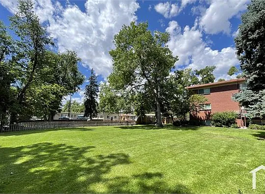 1375 Everett Ct #304 — Photo 5
