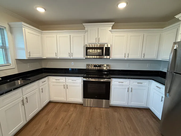 176 Garden Gate Dr — Photo 2