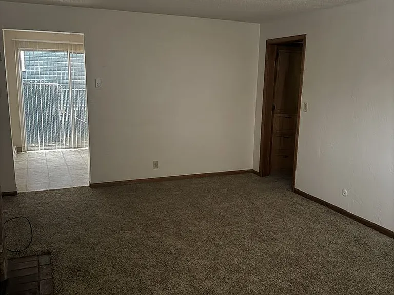 310-Colony Apartments — Photo 27