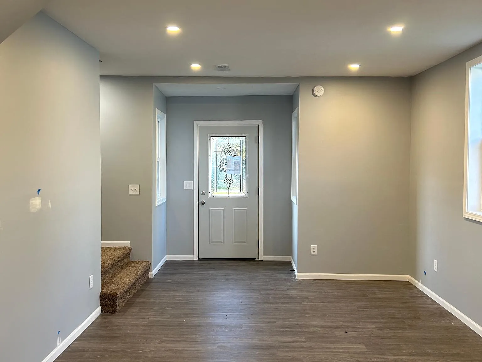 2 bed, 950 sqft, $1,050 — Photo 3