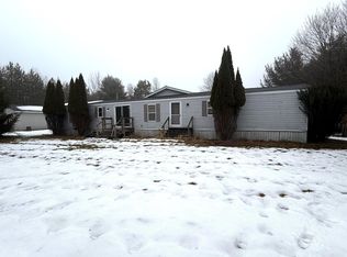 10450 Enzian Rd, Delton, MI 49046