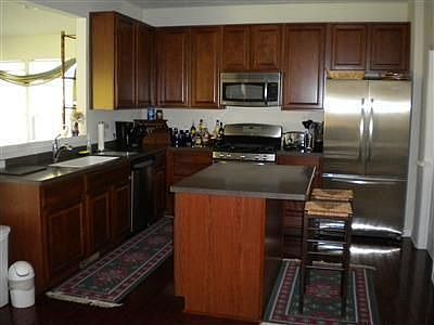 5th image of 9037 Aaron Ln #2