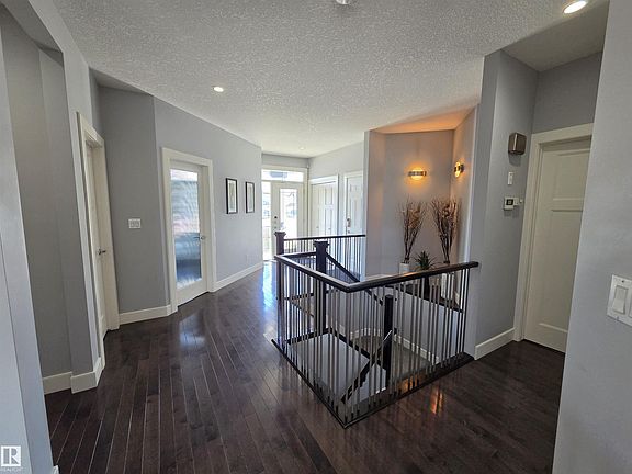 3rd image of 472 Foxtail Ct