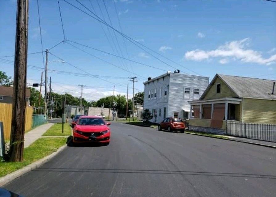 2nd image of 22 Clifton St