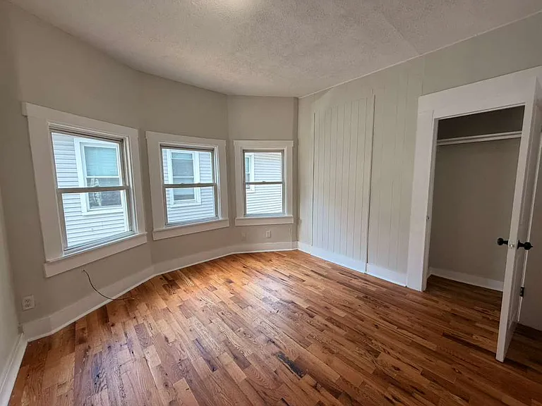 162 Sheffield Ave #2A — Photo 3