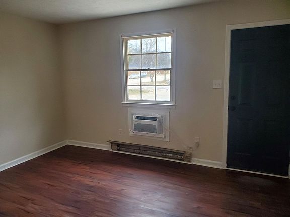 3rd image of 6439A Applecross Ave #A