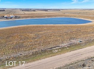 17 Bald Eagle Dr, Chapman, NE 68827