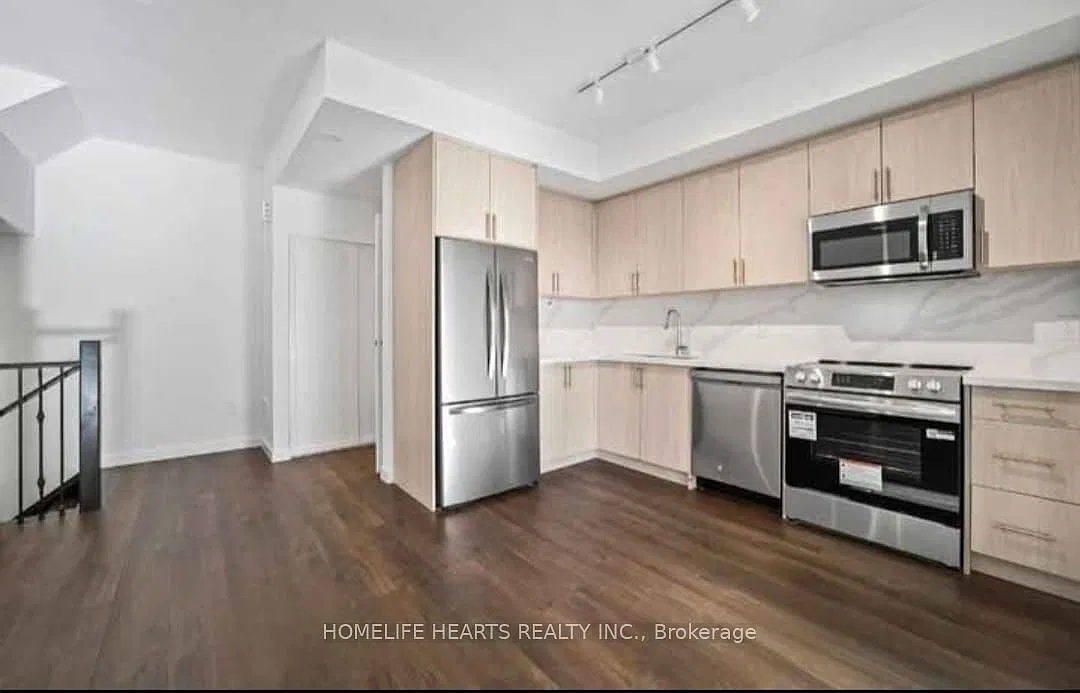 3 bed, $3,000 — Photo 3