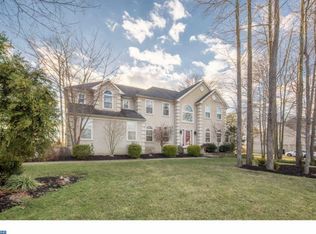 21 Skyline Cir, Sewell, NJ 08080