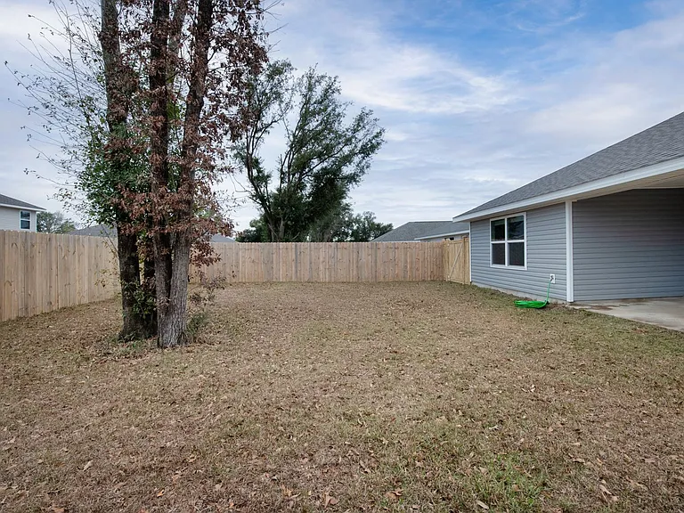 5466 Peach Dr — Photo 24
