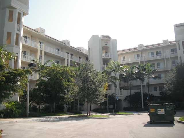 1st image of 3600 Oaks Clubhouse Dr APT 310