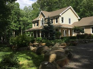 572 Center Hill Rd, Upper Black Eddy, PA 18972