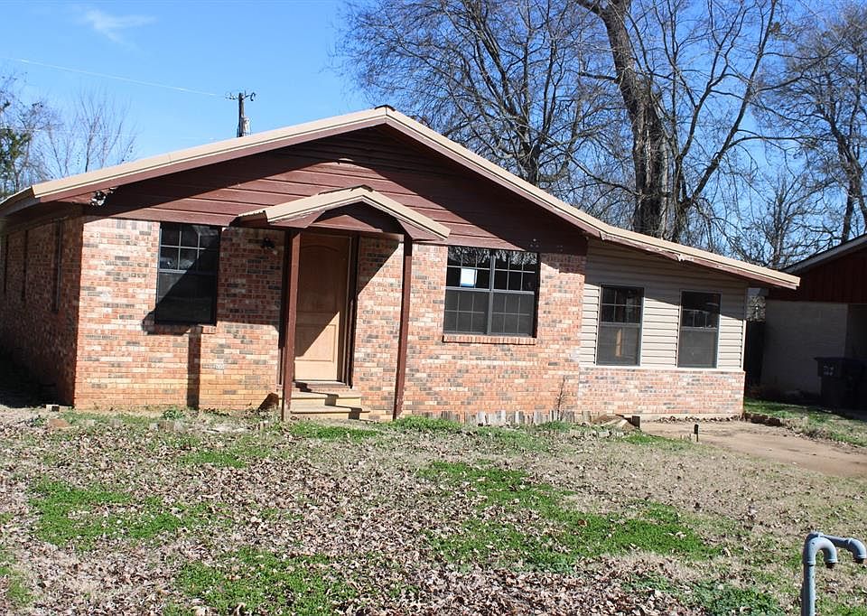 1st image of 105 Rozy Ln