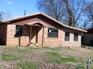 105 Rozy Ln, Idabel, OK 74745