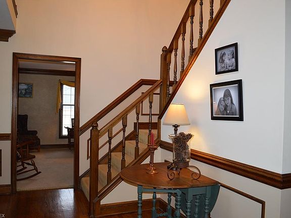 2nd image of 2226 Edgeview Dr
