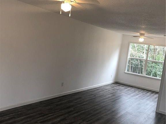 2nd image of 506 Dice St