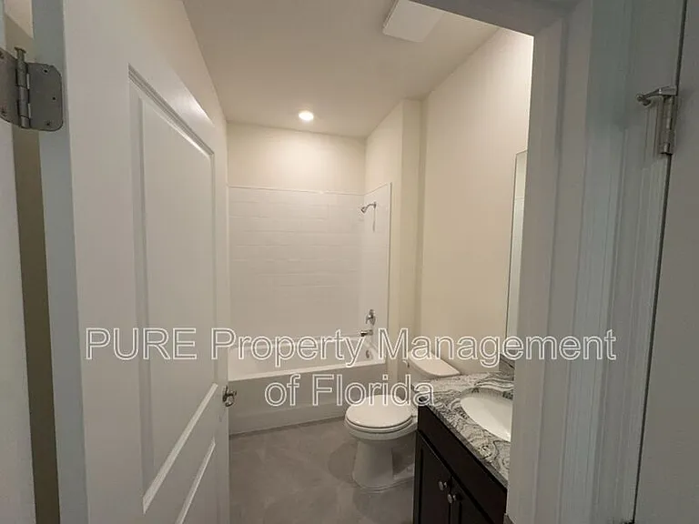 4122 NW 48th Terrace Rd — Photo 49