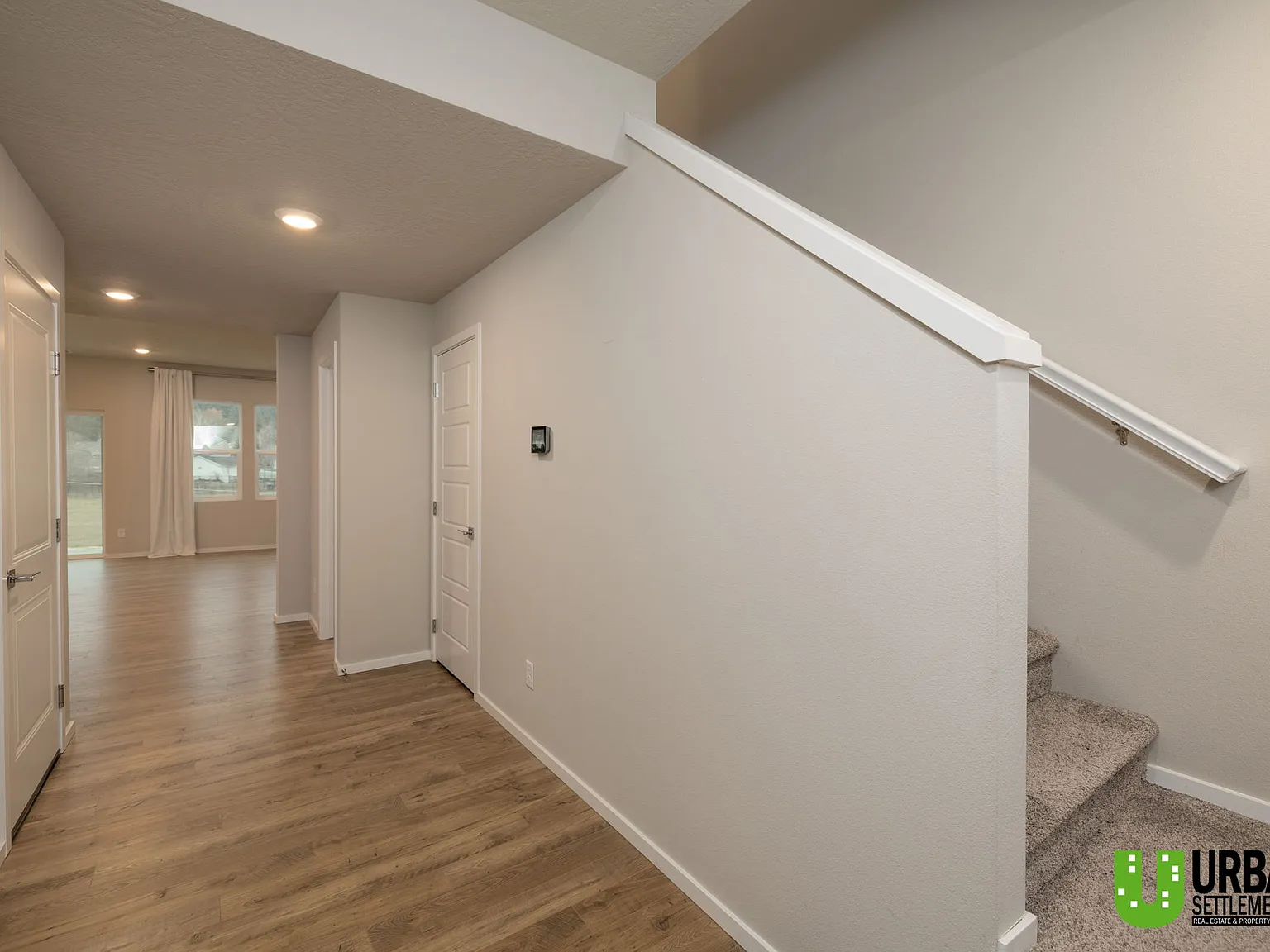 4 bed, 2.5 bath, 2100 sqft, $2,695 — Photo 3