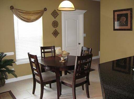 5th image of 3910 Alta Vista Dr