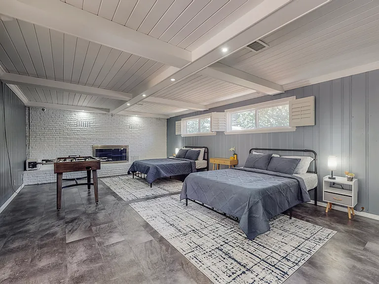 2810 Carolina St NE — Photo 33