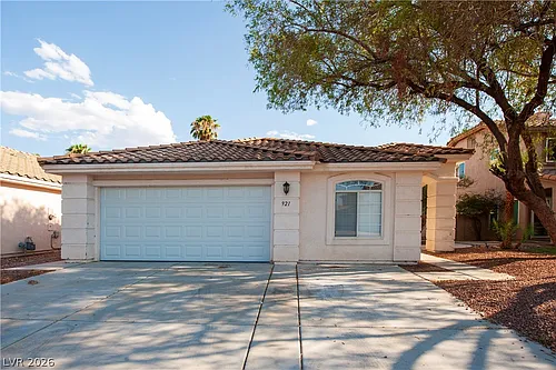 921 English Heather Dr Photo 1