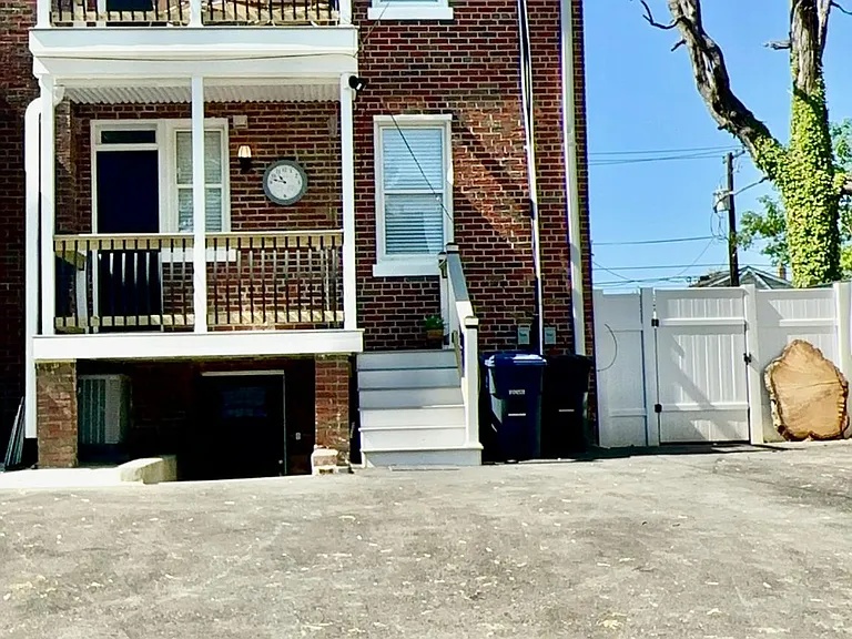 Rear lower and upper deck and available private 
Tandem Parking area