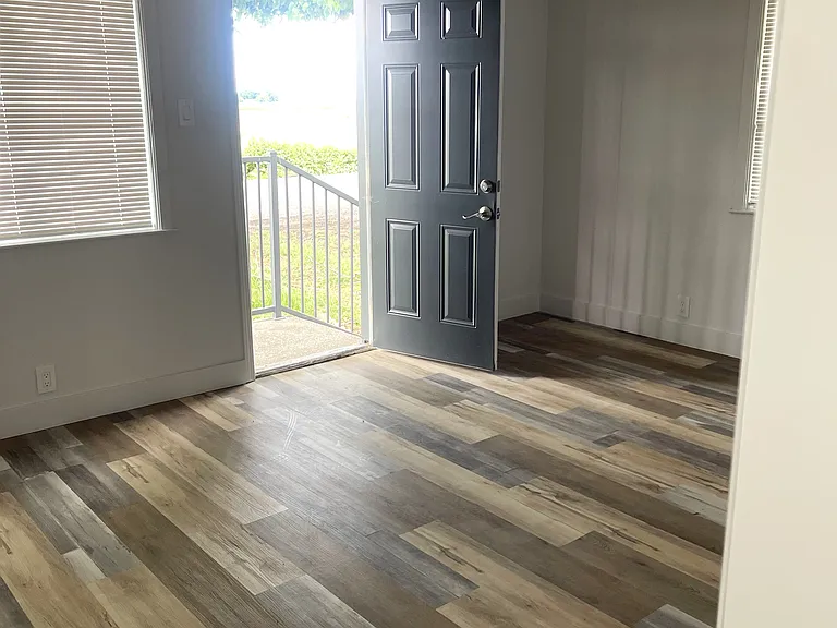 4830 S Township Rd — Photo 2