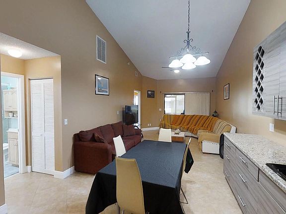 4th image of 3981 Island Club Cir