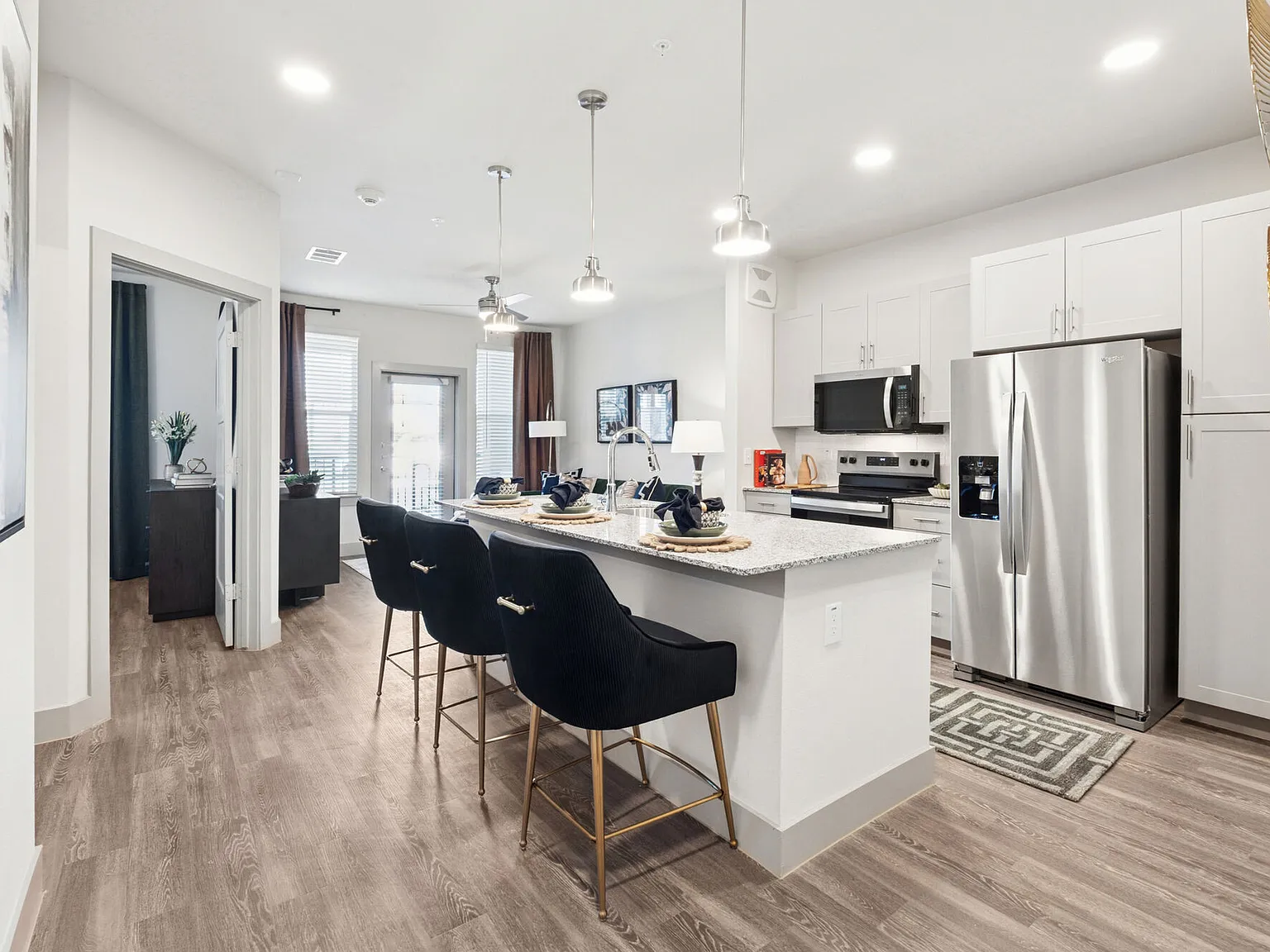 Promenade Apartments — Photo 2