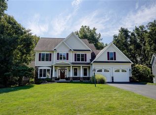 618 Brookstone Bnd, Webster, NY 14580
