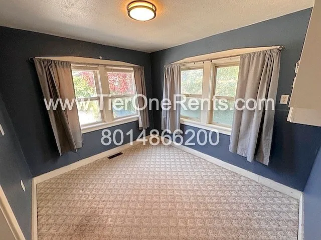 141 E Wentworth Ave — Photo 19