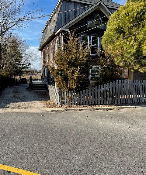 649 Broad St — Photo 1
