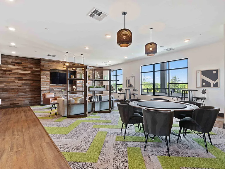 The Court at Redstone — Photo 27