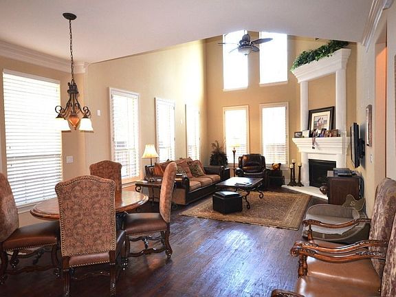 2nd image of 4801 Stranz Ln