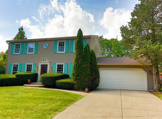 945 E Benton Ave, Naperville, IL