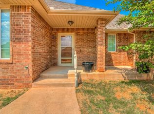 1614 Canyon Bluff Rd, Guthrie, OK 73044