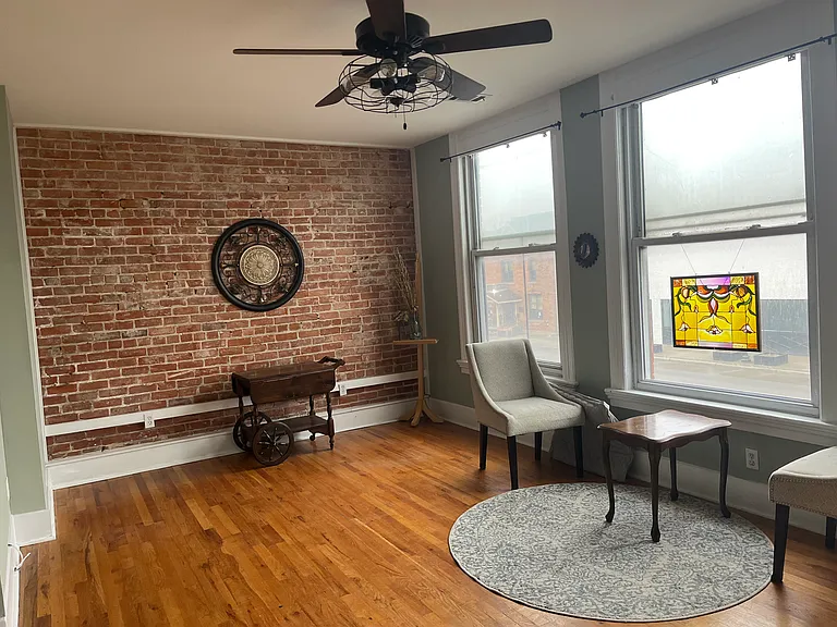 9 1/2 N Washington St #UPSTAIRS — Photo 21