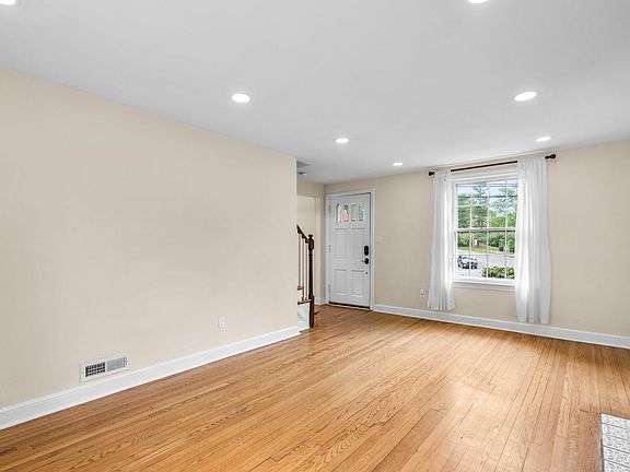 5th image of 2200 Windham Ln