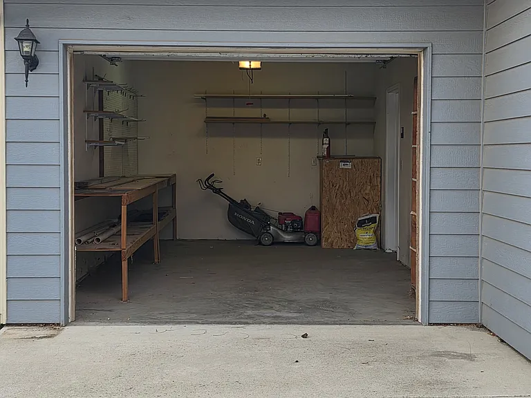 208 Sunset Ln — Photo 19