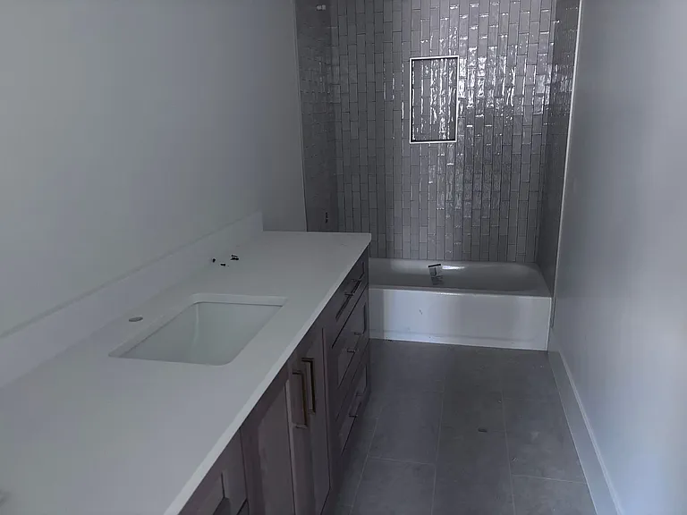 474 E Homeside Rd — Photo 16