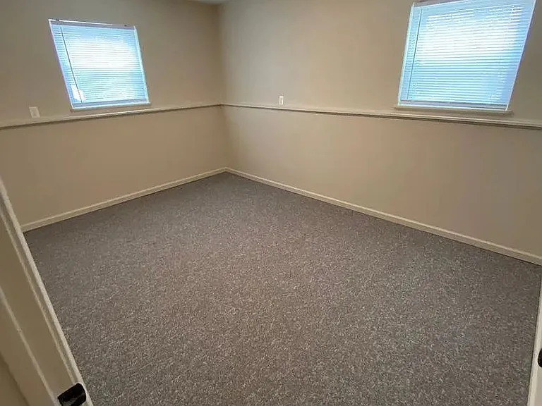 415 Grover St #11 — Photo 13