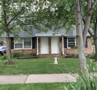 (Undisclosed Address), North Aurora, IL, 60542