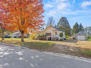 303 Lorrain St, Milroy, MN 56263