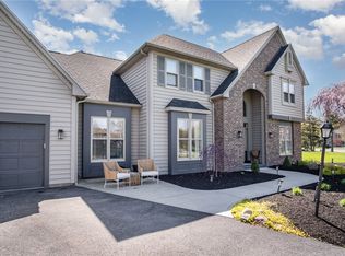 45 Cardogan Sq, Rochester, NY 14625