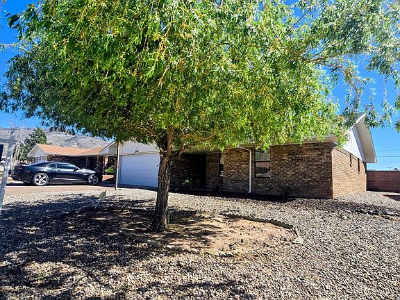 2nd image of 2344 Camino Del Rey